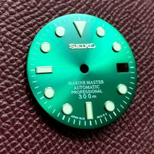 Single calendar modified dial 28.5mm green luminous suitable for NH35/NH36 movement