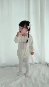 Baby girls autumn romper newborn pure cotton a Long-sleeved  baby romper with seamless design stylish crawling outfit