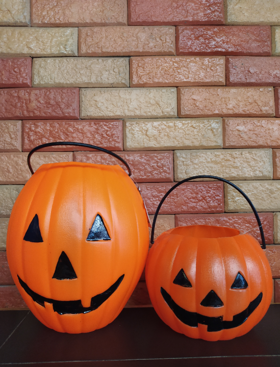 2 Pack Glowing Halloween Pumpkin Buckets - Fluorescent Trick Or Treat Candy Bags