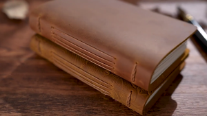 Leather Journal with 240 Pages Portable Writing Notebook Travel Sketch Journal 15x10cm for Writing Journaling Sketching