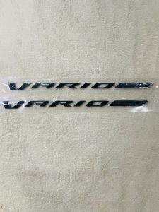 Cặp 2 tem zin dán xe máy nhựa cứng logo Vario 160 màu đen chuẩn zin theo xe siêu sắc nét