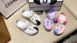 Plus-Size WomenS Summer Outdoor Clogs With Thick Soles And Closed Toe Suitable For Couples As Beach Sandals