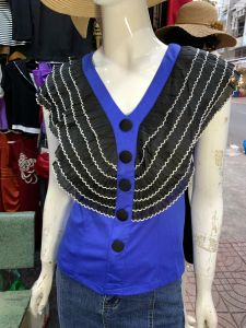 Áo thun nữ cổ tim viền cánh ren trẻ trung