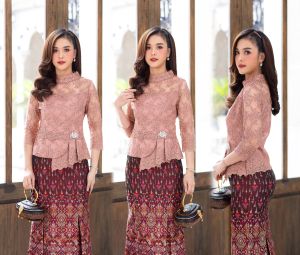 CHANIDA เสื้อลูกไม้พรีเมี่ยม ทรงคอปีน แขนกระบอก ช่วงเอวจับจีบหน้า (รหัส 1039) *ราคาเฉพาะเสื้อ* Women ผู้หญิง Clothing เสื้อลูกไม้ เสื้อผู้หญิง