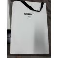 กระเป๋า Celine CLASSIQUE TRIOMPHE หนังลูกวัวสัมผัสเงา สีดำเงา ซื้อมา 190000 ส่งต่อ 150000. 