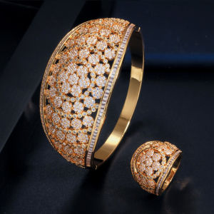 SEQUITO New Arrival Quality Ladies Wrist Jewelry Full Micro Pave Shiny AAA Cubic Zirconia Charming Hollow Wide Big Bangle Ring Set for Banquet Party SJ364