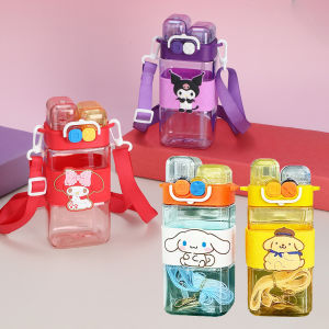B.LIVEM 【การจัดส่ง 2-3 วัน】580ml Sanrio ถ้วยฟางขนาดใหญ่ ขวดน้ำน่ารักการ์ตูน ถ้วยน้ำพลาสติกป้องกันการตก ถ้วยฟาง lanyard แบบพกพาเหมาะสำหรับเด็ก