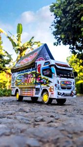 Miniatur Truk Super Oleng Dengan Stiker Hologram Terbaru banyak diskon harga