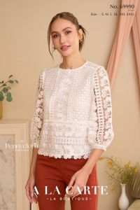 A La Carte รหัส 69990 เสื้อลูกไม้ทอใหม่ ลายกราฟิก กลม แขน 3 ส่วน มีซับใน ซิปหลัง by PENNY CLOTH