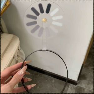 เครื่องประดับใส่ศีรษะ สไตล์ที่เป็นเอกลักษณ์และแปลกใหม่ เพิ่มกิ๊บติดผมตรงกลาง ไม่ทําให้ผมเป็นรอย