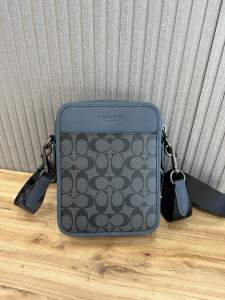 casual mens leather bag camellia square box mobile phone camera bag shoulder and crossbody CC009 Size: 16 * 21 * 6  cm