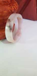 🌺🌿🌺Vòng tay Nữ Mã Não Bản Vuông trắng bông hoa vân Ni 54mm x cao 13mm x dầy 6mm nữ mệnh Kim mệnh Thủy 52kg - 55kg đeo đẹp xinh tay lắm có 750k ạ