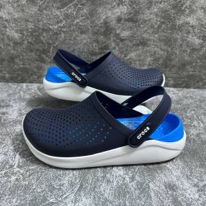 (สินค้ายอดนิยม) SIZE.M4-M11 US รองเท้าแตะC_ROCS รองเท้าแตะหัวโต รองเท้าแตะผู้ชาย-หญิง รองเท้าแฟชั่น รองเท้าลำลอง รองเท้าใส่เที่ยว