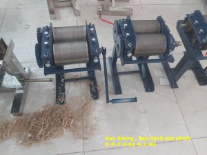 Máy cắt da heo quay tay  sợi rộng 1ly sâu 25ly giá rẻ