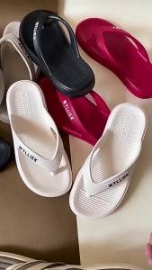 2026 Lightweight Eva Flip-Flops for Men and Women Beach Sandals for Couples Soft Sole Sandals