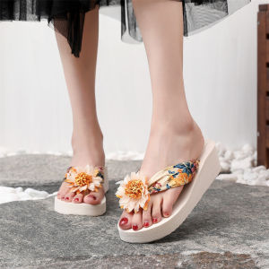 [Free Shipping] Thick-Soled WomenS Sandals For Summer Featuring A Three-Dimensional Floral Design A Wedge Heel And A Non-Slip Sole Perfect For The Beach.2026 New Style