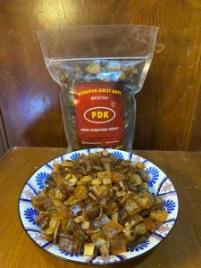 PDK - Kerupuk Kulit Sapi Mentah / Kerupuk Jangek Khas Sumatera Barat 100% Halal