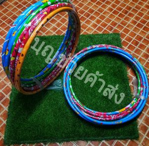 ฮูล่าฮูป ฮูล่าฮูปเด็ก มีน้ำถ่วงดุลภายในเส้น สีสันสวยสดใส ผลิตจากวัสดุคุณภาพดี เส้นผ่านศูนย์กลาง65cm.