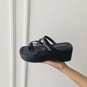 Leora Veddira - Shoeponic - Sandal Wedges - Hak 6 cm - SPN Wedges Gesper Silang - Sendal Dewasa Perempuan