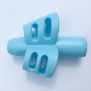 Pencil Holder Pen Writing Aid Grip Posture Correction Grip Holder Beginners Learning Writing Posture Tool Learning Tool (Green/Pink/Blue)