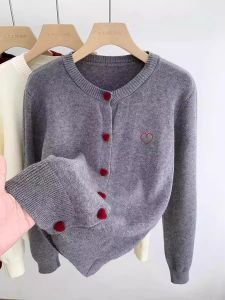 เสื้อเย็บปักถักร้อยลายหัวใจ เสื้อผู้หญิง การออกแบบพิเศษ  เสื้อกันหนาวแขนยาวแฟชั่นพิเศษ