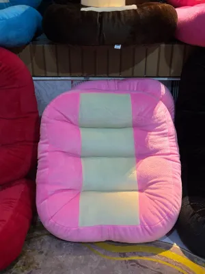 Bantal serbaguna untuk tambahan kursi//jok mobil