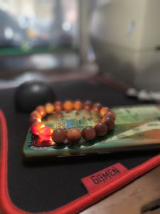 Gelang Raja Kayu Agatis Butiran Bulat Persisi Ukuran 12mm - Bracelets