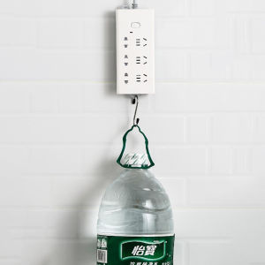 Chang ที่ยึดปลั๊กไฟ แผ่นกาว ติดรางปลั๊กไฟ ใช้ติดรางปลั๊กไฟกับผนัง แผ่นกาวติดรางปลั๊กไฟ HOT SALE Power Socket Holder