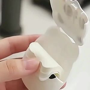Ready stock 🇲 🇾 50 Pieces a Pack Travel Soap Sheet Portable Hand Soap SheetSoap Paper Sheet Bear Cute Soap Sheet