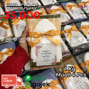 Hampers Sarung dan Peci Rajut Paket Souvenir Tahlilan Tasyakuran Oleh Oleh Haji dan Umroh
