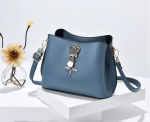 Bag women 2026new trendy Korean version fashionable water crossbody bag versatile single shoulder womens small square bag bucket bag