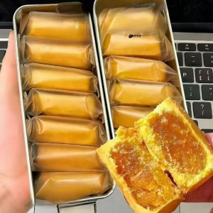 เค้กสับปะรดไต้หวัน พายสับปะรดเนยสด Pineapple Pastry เค้กสัปปะรดเลิศรส อาหารพิเศษของไต้หวัน 0ไขมัน 0สารกันบูด กล่องเหล็ก จัดเก็บง่าย Pineapple Cake Tin 铁盒凤梨酥