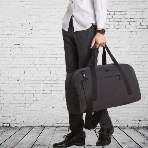 TINYAT 40L Duffle Bag: A Waterproof & Stylish Male Travel Accessory