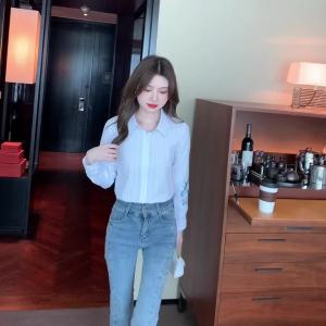 AMMIN Autumn 2025 New Simple Lapel Fashion Positioning Butterfly Embroidery Design Single-Breasted Commuter Pure Cotton Shirt Womens Long Sleeve Exquisite Flower Embroidery Long Sleeve Elegant Blouse