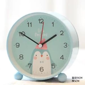 นาฬิกาปลุกเด็ก น่ารัก การ์ตูน เงียบ ไม่ฟ้อง ใช้แบตเตอรี่ นาฬิกาตั้งโต๊ะข้างเตียงพร้อมไฟกลางคืน สำหรับห้องนอนและอ่านหนังสือ
