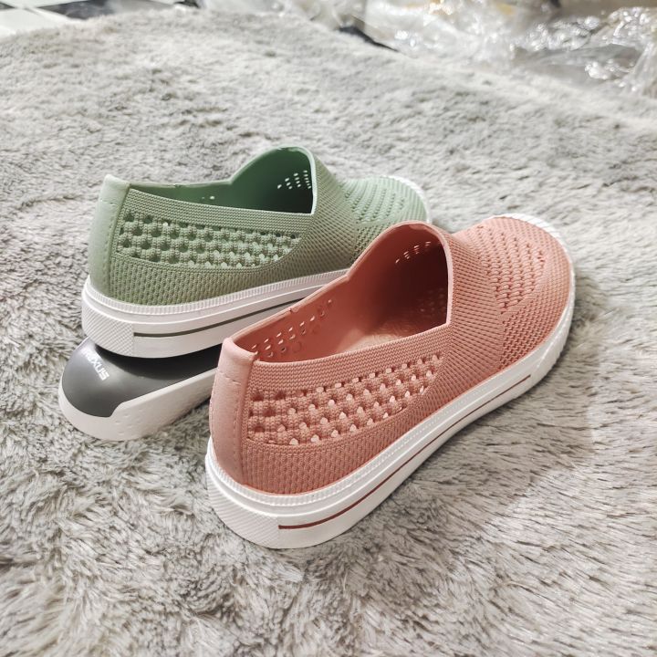 Almahyraa%20ATT%20AGC%20503%20Sepatu%20Slip%20On%20Wanita%20Sepatu%20Karet%20Wanita%20Dewasa%20Lentur%20Anti%20Air%20-%20Image%206