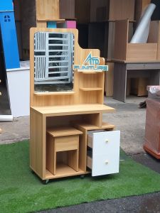 Bàn trang điểm mẫu mới kèm ghế cao 1m5 ngang 80cm đẹp như ảnh bình dương hcm