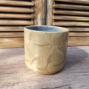 The Leaferie Tavo plant pots. flowerpot . flowerpots . flower pot . planter . planters . Ceramic . Plants