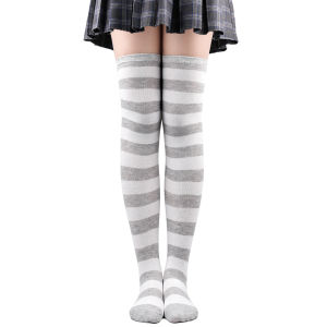 Womens colorful striped stockings are fashionable and warm and childrens over-the-knee socks are suitable for all seasons