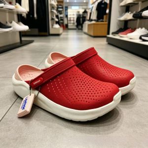 Crocss Dép sục nam Crocs cổ điển bít mũi dùng đi bộ đường dài lội nước lái xe đi biển.