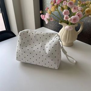 VIVIDI Nghệ thuật may chần bông Túi trang điểm chấm đen Dung lượng lớn Khóa  Túi đựng đồ Di động Phong cách ngọt ngào Túi đựng đồ vệ sinh cá nhân Túi đựng mỹ phẩm