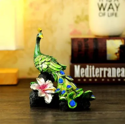 Hiasan Pajangan Burung Merak Bahan Resin