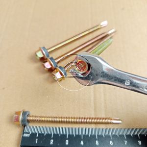 10 PCS BAUT SEKRUP SKRUP ROOFING ATAP 7CM ALDERON PANJANG 7 CM 70 MM 70MM DRILLING ROOPING ROFING Roof Seal KUNING Atap UPVC KUNCI 8 PLUS KARET