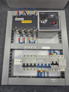 TỦ ĐIỆN NĂNG LƯỢNG MẶT TRỜI LUXPOWER HYBRID 6KW 2PV 1 PHA – ĐẤU SẴN LẮP NHANH VẬN HÀNH AN TOÀN