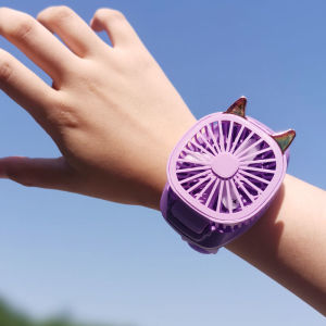 新款手腕手表小风扇USB充电迷你便携式学生手环可爱女生儿童随身New wrist watch small fan USB charging mini portable student wristband cute for girls and children to carry around