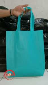 Uk 30x40x10 cm 12 Pcs Lusinan Tas Kain Spunbond Kantong Belanja Goodie bag Souvenir Snack Totebag
