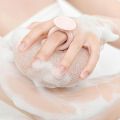 Super Soft Sunflower Suction Cup Bath Ball, 2-in-1 Sunflower Bath Ball, Exfoliating Bath Sponge Cleaning Brush with Suction Cup (A-Beige). 