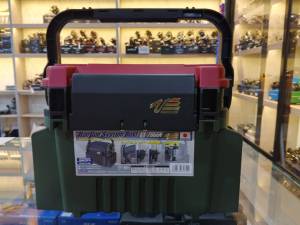 กล่องใส่อุปกรณ์ตกปลา Versus รุ่น Run Gun สี Green Two-Tone 7055 / 7080 / 7070 / 7090 / 7095