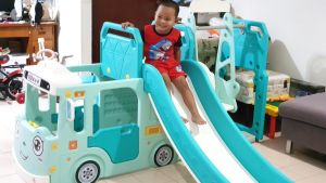 Hot Hit สินค้าขายดี Hellomom สไลเดอร์ชิงช้ารถบัส สไลเดอร์เด็ก รถบัสสไลเดอร์  เจ้าแรกในไทย  ชิงช้า บัสสไลด์เดอร์ สไลเดอร์รถบัส ของเล่นสนาม