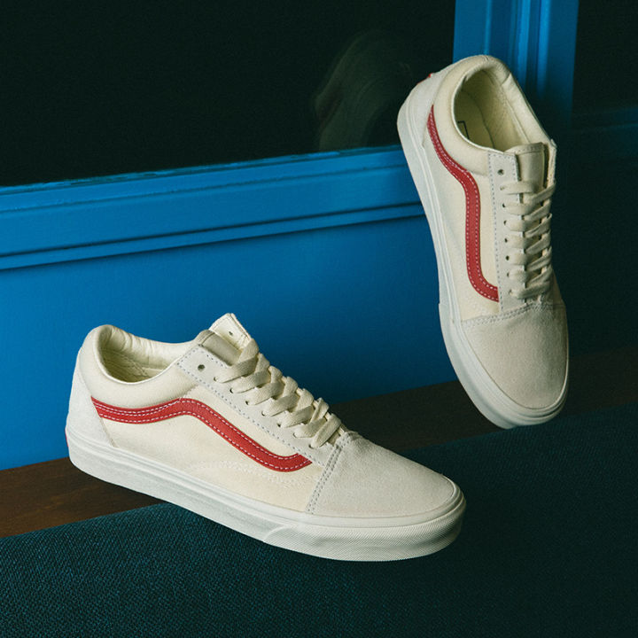 Vans white and on sale red old skool